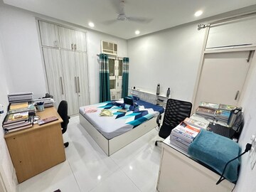 3 BHK Apartment For Rent in Nehru Enclave