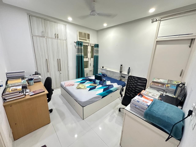 3 BHK + Pooja Room Apartment For Rent in Nehru Enclave