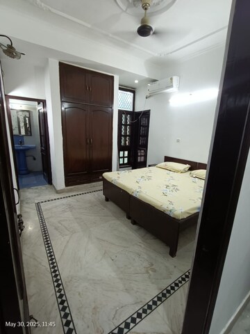 2 BHK Apartment For Rent in Gaur City Mall, Sector 4 Greater Noida