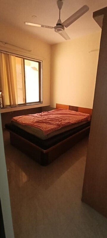 Bedroom in 2 BHK Apartment at Khar West – for Rent