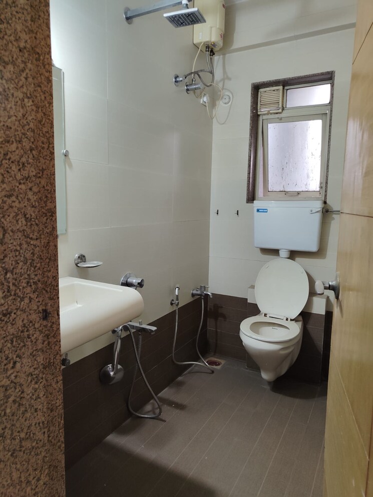 Bathroom, harshi-heritage 3 Bedroom 1600 Sq.Ft. Apartment In Kharghar Sector 19 Navi Mumbai 8919971