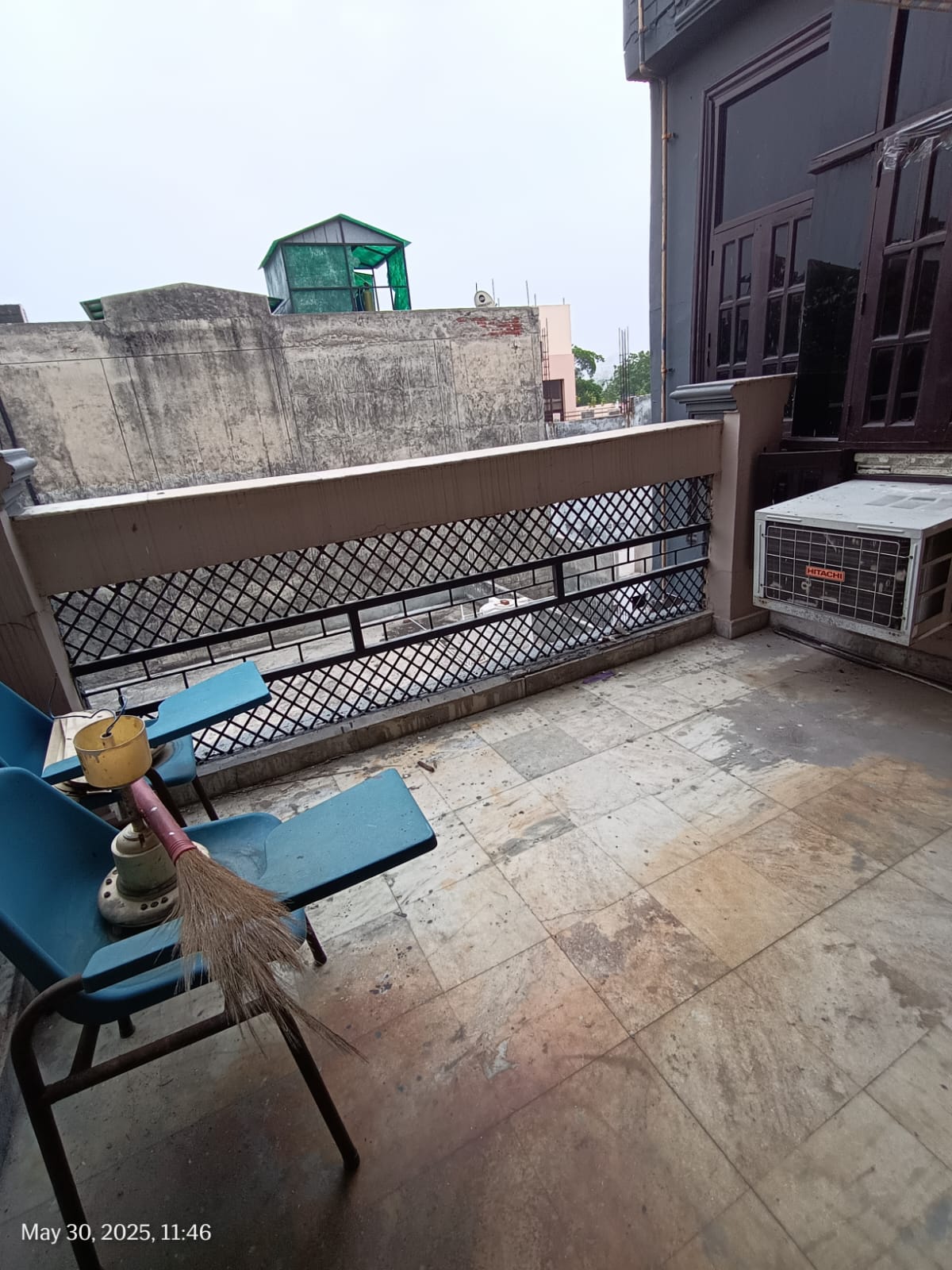 2 BHK Apartment For Rent in Gaur City Mall