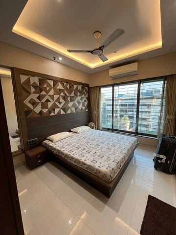 2 BHK Apartment For Rent in Bandra West
