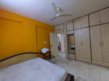 Room in 2 BHK Builder Floor at Hsr Layout – for Rent