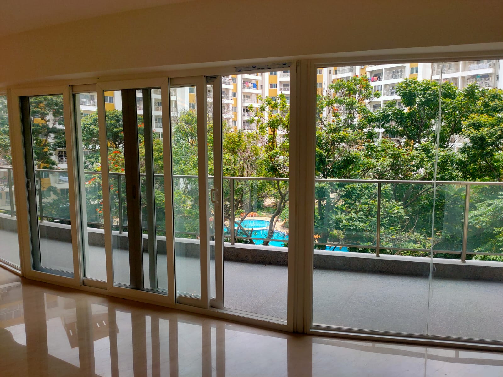 3.5 BHK + Servant Room 3186 Sq.Ft. Apartment in KMB La Palazzo