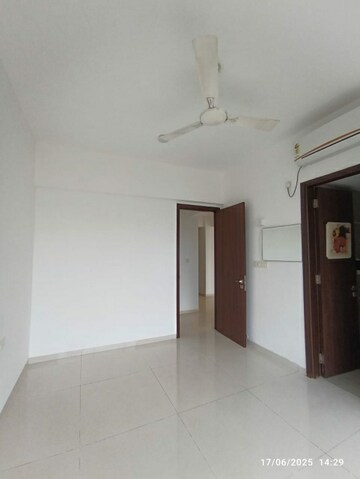 3 BHK Apartment For Rent in Ekta Westbay, Bandra West