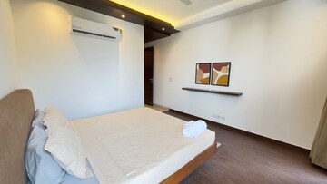 Master Bedroom in 3 BHK Builder Floor at Greater Kailash I – for Rent