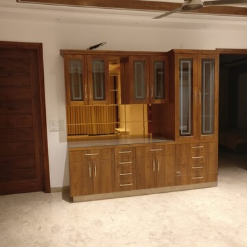 Room in 3 BHK Apartment at Sector 43 – for Rent