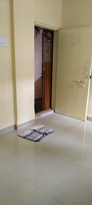 1 BHK Apartment For Rent in Suryodaya Apartments, Seawoods Sector 48