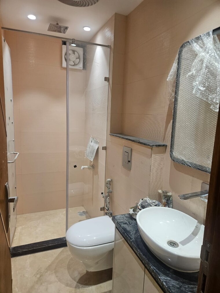 Bathroom, jungpura extension 2 Bedroom 1000 Sq.Ft. Apartment In Jungpura Extension Delhi 8920218