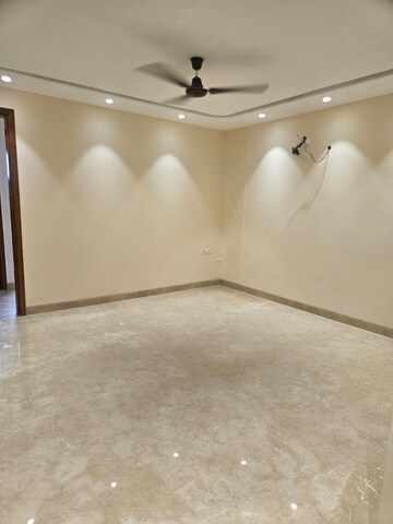 Room in 2 BHK Apartment at Jungpura Extension – for Sale