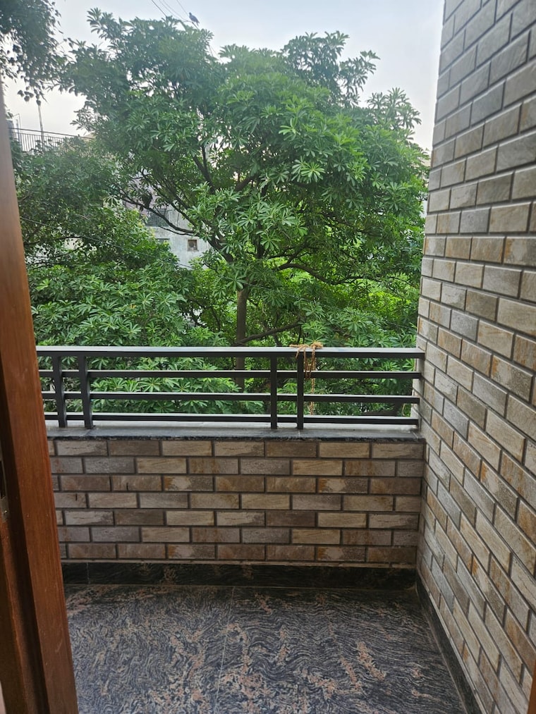 Balcony, jungpura extension 2 Bedroom 1000 Sq.Ft. Apartment In Jungpura Extension Delhi 8920218