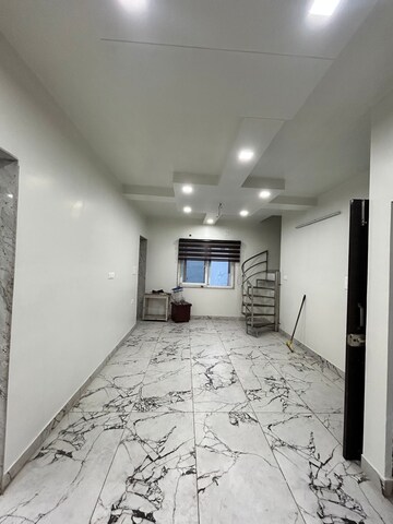 Room in 2.5 BHK Apartment at Jahaz Apartments, Paschim Vihar – for Rent