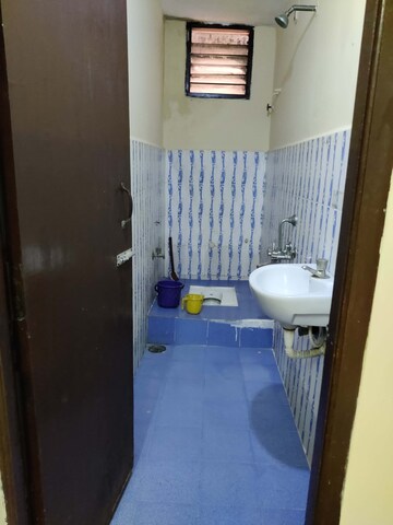 Bathroom in 1 BHK Builder Floor at Vadapalani – for Rent