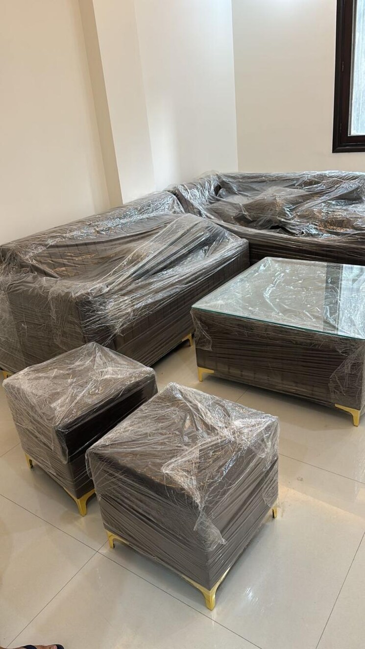 Living Room, dlf phase ii 4 Bedroom 400 Sq.Yd. Builder Floor In Dlf Phase ii Gurgaon 8920328