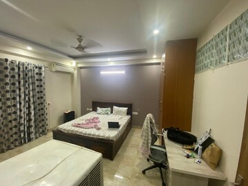 Living Room in 3 BHK Builder Floor at Relaxo Apartment, Sector 46 – for Rent