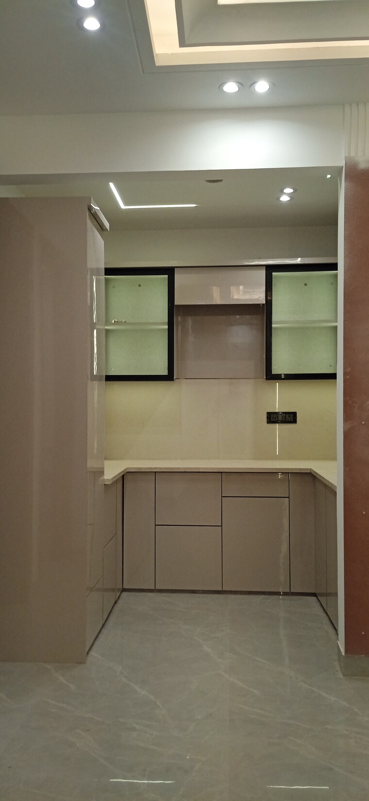 Kitchen, igi airport area 3 Bedroom 1000 Sq.Ft. Apartment In Igi Airport Area Delhi 8920401