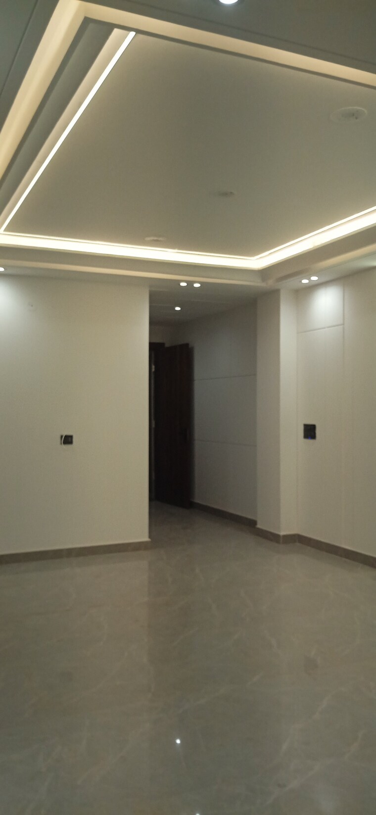 Room, igi airport area 3 Bedroom 1000 Sq.Ft. Apartment In Igi Airport Area Delhi 8920401