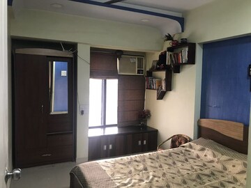 Master Bedroom in 2 BHK Apartment at Sheth Avalon, Laxmi Nagar – for Rent