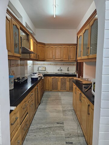 Kitchen in 3 BHK Apartment at Ardee Mall, Sector 52 – for Rent