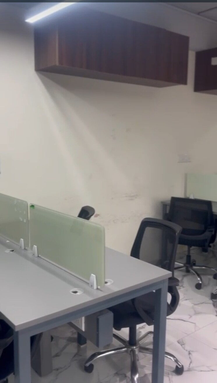 Team Area, the-crescent-business-park Commercial Office Space 800 Sq.Ft. In Sakinaka Mumbai 8920428