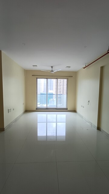 2 BHK Apartment For Rent in Sheth Avalon, Laxmi Nagar