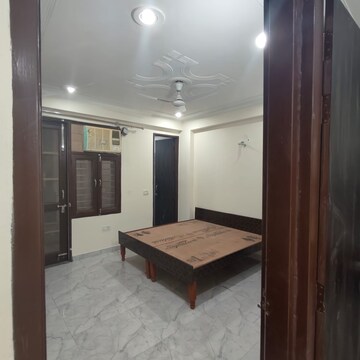 Bathroom in 3 BHK Builder Floor at Ardee City, Sector 52 – for Rent