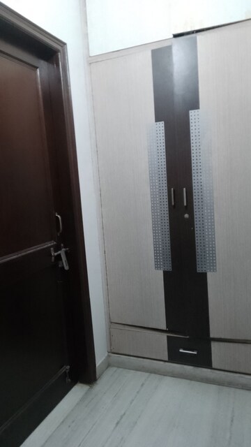Building Lobby in 3 BHK Builder Floor at Tanvi villa, Sector 45 – for Rent