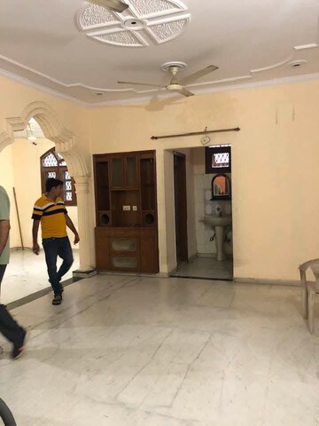 2.5 BHK Builder Floor For Rent in Satyam Plaza, Sector 15
