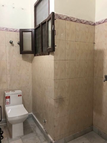 Bathroom in 3 BHK Builder Floor at Satyam Plaza, Sector 15 – for Rent