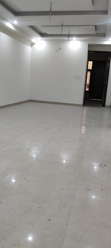 Room in 3 BHK Builder Floor at Bharat Residency Gurgaon, Sector 15 – for Rent