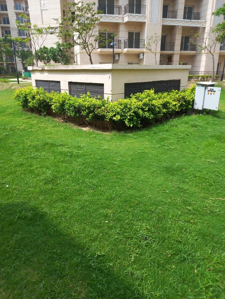 Garden, ats-allure 2.5 Bedroom 1350 Sq.Ft. Apartment In Sector 22d Yamuna Expressway Greater Noida 8920473