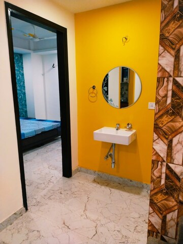 Master Plan in 3 BHK Builder Floor at DLF Star Mall, Sector 30 – for Rent