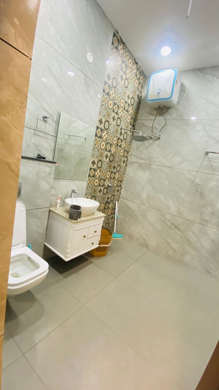 Bathroom, gmada-eco-city 5 Bedroom 6000 Sq.Ft. Independent House In North Mullanpur Chandigarh 8920493