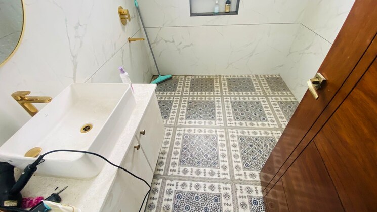 Bathroom, gmada-eco-city 5 Bedroom 6000 Sq.Ft. Independent House In North Mullanpur Chandigarh 8920493