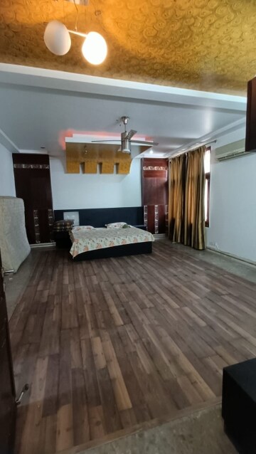 Bedroom in 2 BHK Builder Floor at Milestone 32nd Avenue, Sector 15 – for Rent