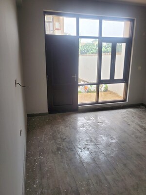 Room in 3 BHK Builder Floor at Omaxe New Chandigarh, North Mullanpur – for Sale
