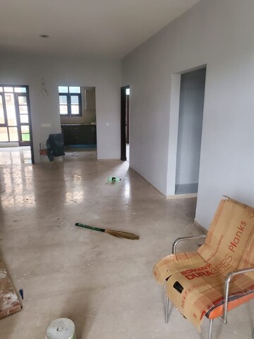 Room in 3 BHK Builder Floor at Omaxe New Chandigarh, North Mullanpur – for Sale