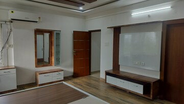 Room in 3 BHK Apartment at Banjara Hills – for Rent
