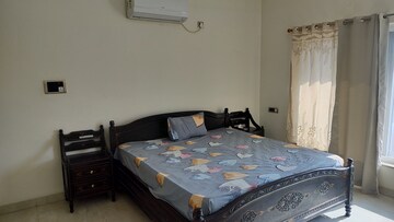 Bedroom in 3 BHK Apartment at Banjara Hills – for Rent