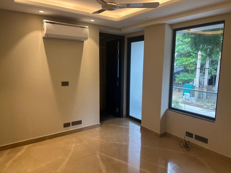 undefined, dlf phase ii 3 Bedroom 215 Sq.Yd. Builder Floor In Dlf Phase ii Gurgaon 8920515