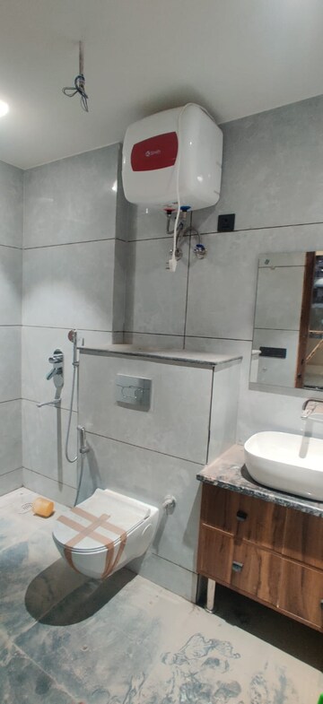 Bathroom in 3.5 BHK Builder Floor at Dlf Phase ii – for Rent