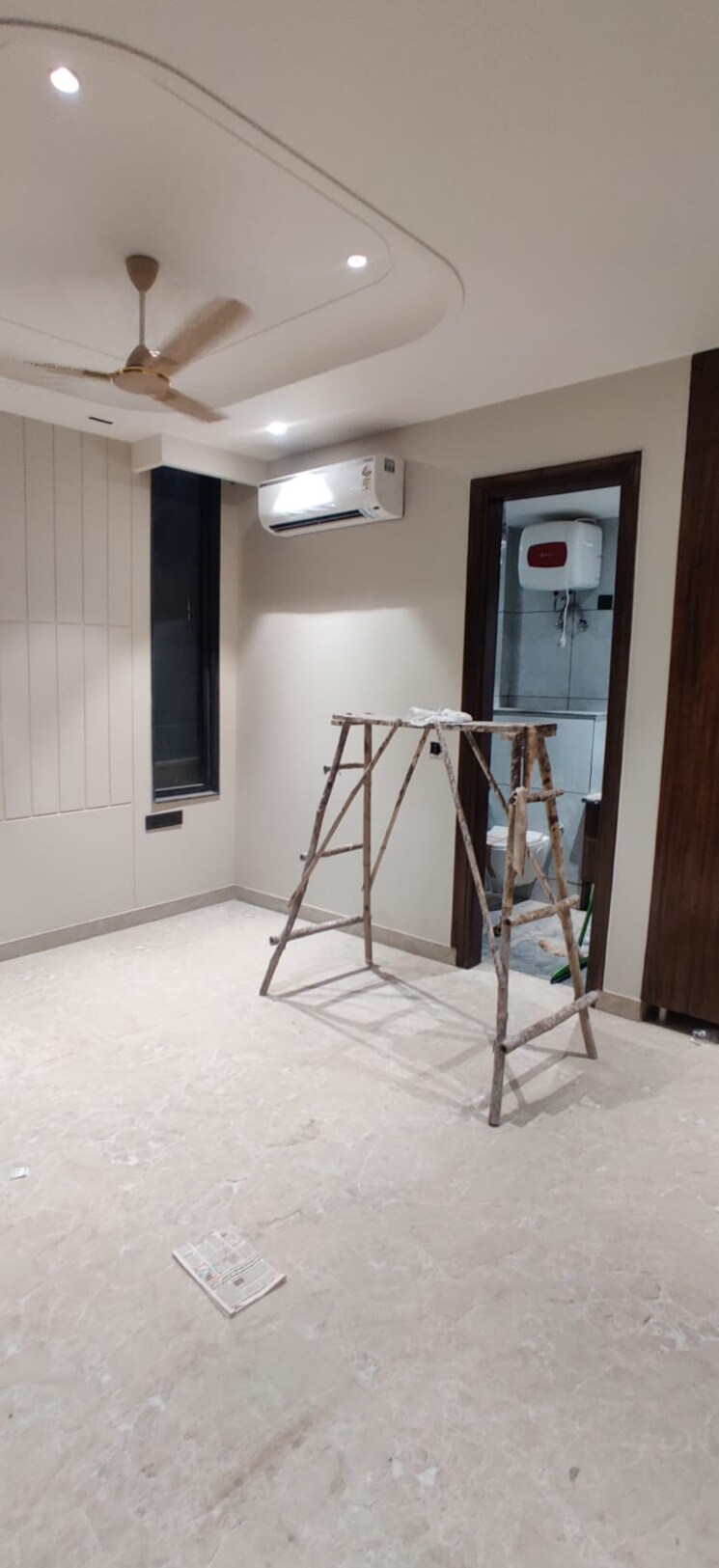 Room, dlf phase ii 3.5 Bedroom 250 Sq.Yd. Builder Floor In Dlf Phase ii Gurgaon 8920542