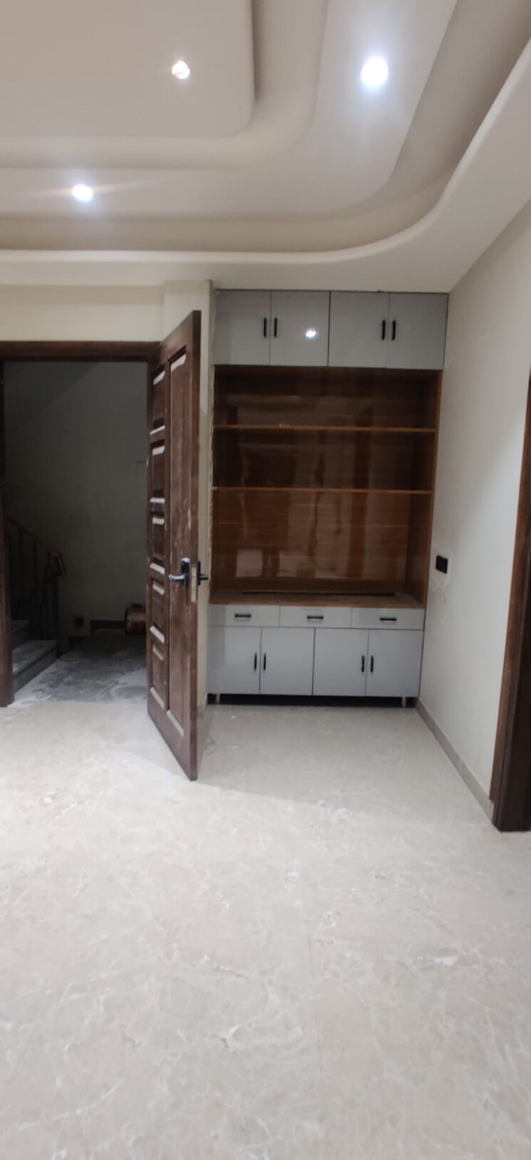 Room, dlf phase ii 3.5 Bedroom 250 Sq.Yd. Builder Floor In Dlf Phase ii Gurgaon 8920542