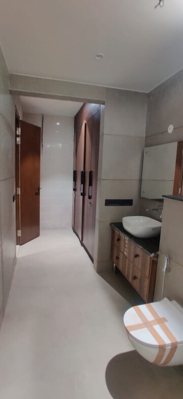 Bathroom in 3.5 BHK Builder Floor at Dlf Phase ii – for Rent