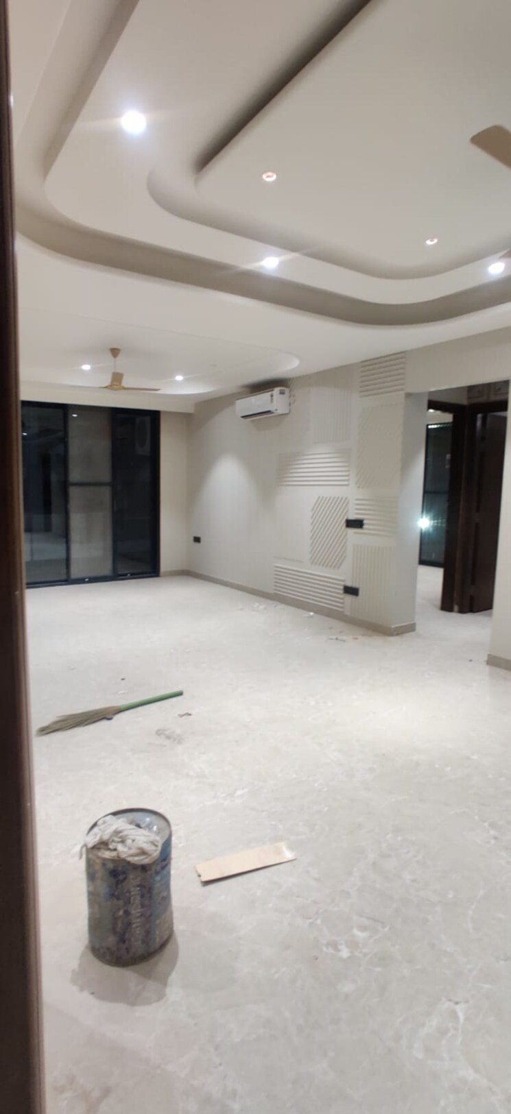 Room, dlf phase ii 3.5 Bedroom 250 Sq.Yd. Builder Floor In Dlf Phase ii Gurgaon 8920542