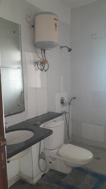 Bathroom in 3 BHK Apartment at Unitech Escape, Sector 50 – for Rent