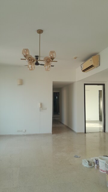 Furnished Amenities in 3 BHK Apartment at Unitech Escape, Sector 50 – for Rent