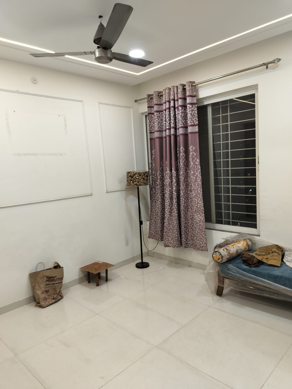2 BHK Apartment For Rent in Prathamesh Excellencia