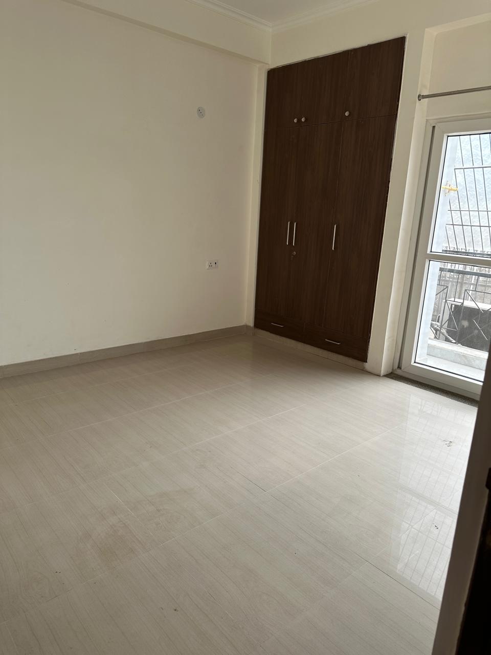 3 BHK + Study Room Villa For Rent in Rwa Sector 41 Noida 